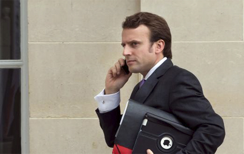 นายกรัฐมนตรีฝรั่งเศสจัดตั้งคณะรัฐมนตรีชุดใหม่โดยมีรัฐมนตรีหลายท่านใกล้ชิดกับประธานาธิบดี